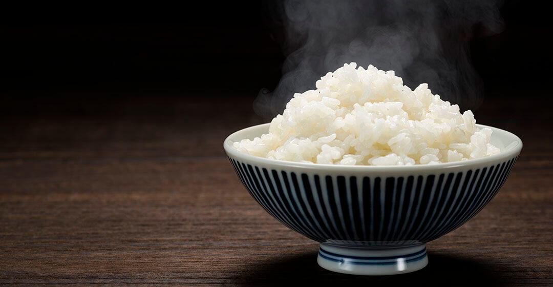 Freshly cooked hot rice in bowl